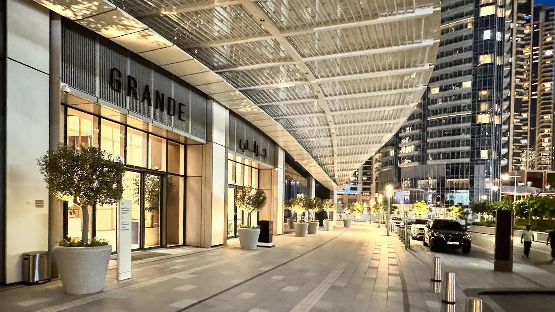 Apartment Vayk - The Burj Diamond Fountain View - Grande Signature Residence - Downtown In Dubai - 2Br